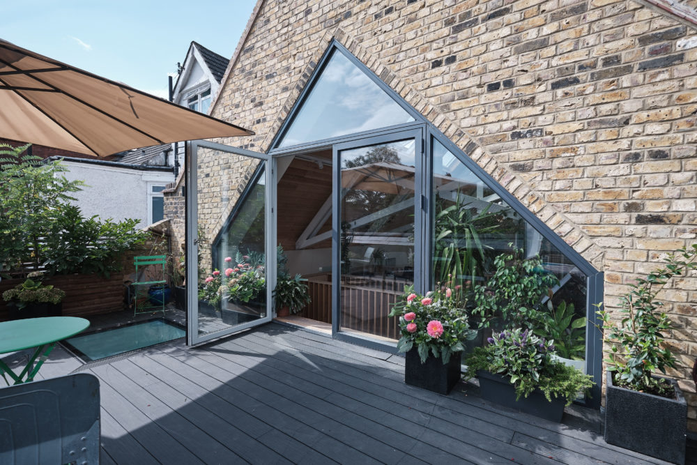 Utopia House, Watson's Street, Depford - photo by Aucoot - Alex Nikjoo Architects