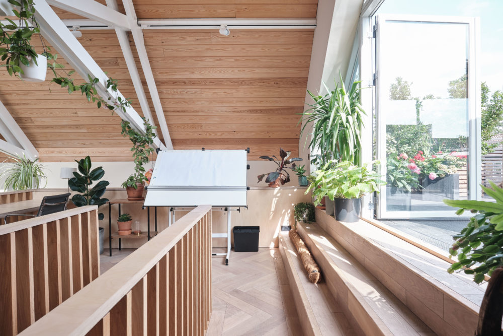 Utopia House, Watson's Street, Depford - photo by Aucoot - Alex Nikjoo Architects